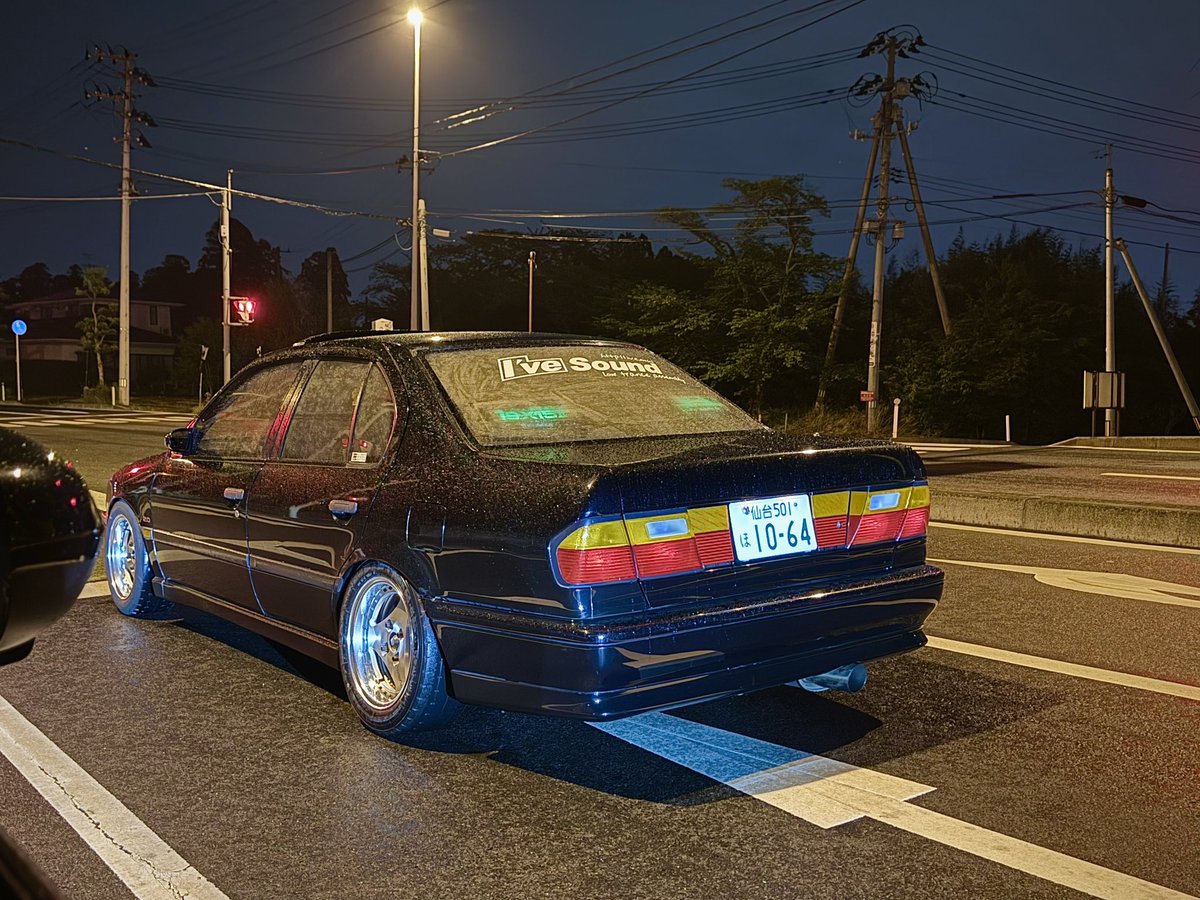 なー tweet media