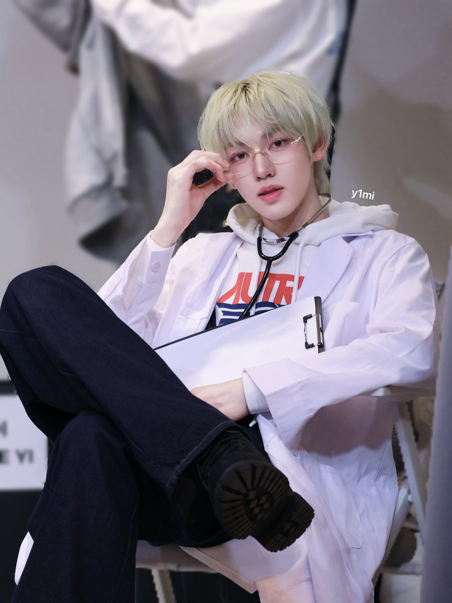 luv11_0122's tweet photo. 260505

🩺

#판저이 #FANZHEYI
#모디세이 #MODYSSEY https://t.co/3nZszqVIAI