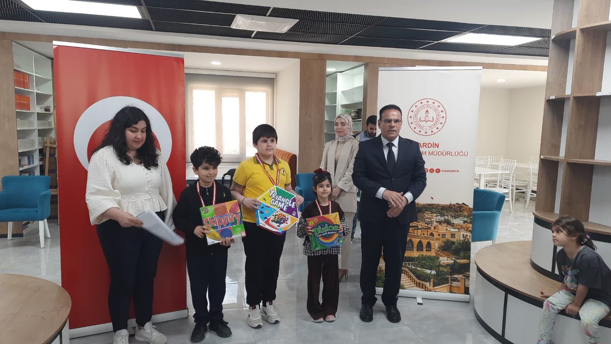 SakaryaYesilli's tweet photo. TAZOF İl Turnuvası’nda üçüncü olan öğrencilerimiz Mert Tay, Hatice Bat ve dördüncü olarak bizleri gururlandıran Azra Sayhan ile Eymen Demirkapı'yı yürekten tebrik ediyoruz.
@Yusuf__Tekin @mehmetsadikilic @ali_eyyupkoca @Yesillimem1 @MstfaKAHRAMAN @makdag47 @SuleymnAKIN @ylmaztay1 https://t.co/z6zjiOuYQ5