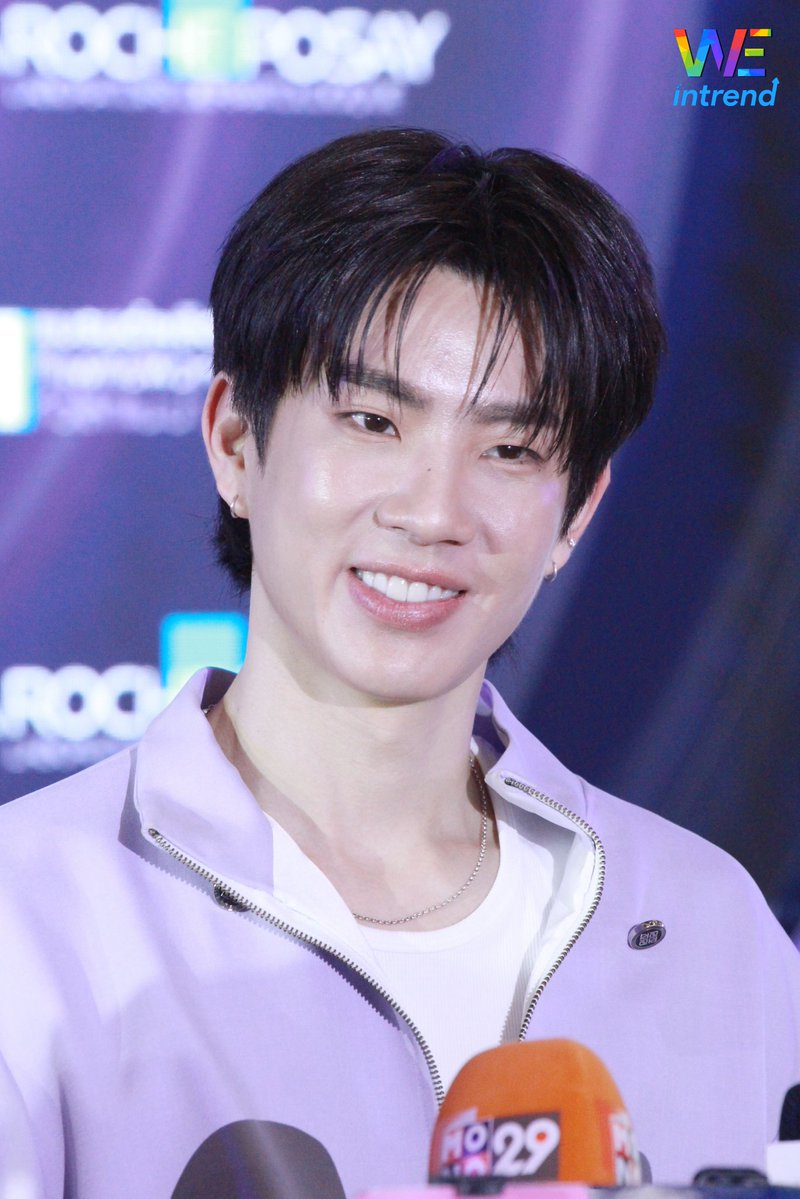 "ออฟ จุมพล" ร่วมสัมผัสนวัตกรรมกู้ผิวใส ในงาน "Mela B3 Dual Body Treatment Bright Unlocked"

OFFGUN BRIGHT UNLOCKED

#OffJumpol #OffGun
#MelabodyxOffGun 
#MelaB3DualBodyTreatment
#Melasylแรกเพื่อผิวกาย
#LarocheposayTH