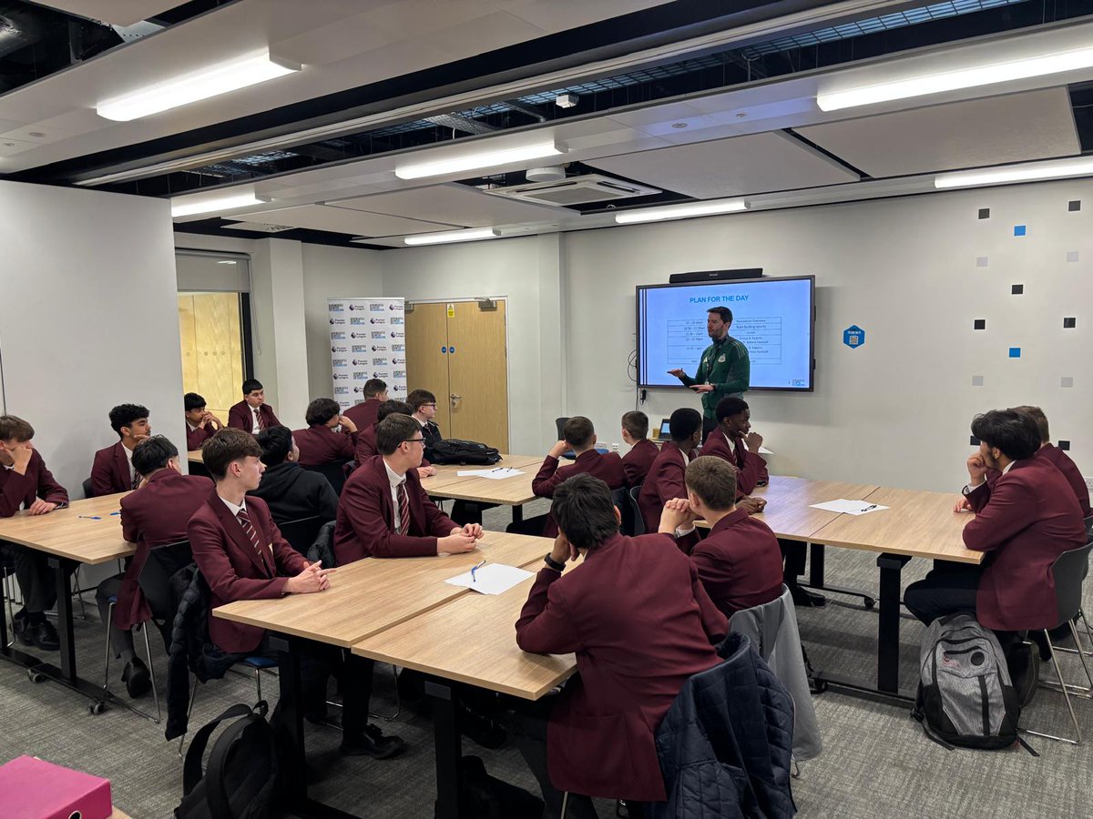 BeyondSCCHS's tweet photo. Another great work experience visit for Year 10, this time to the @NU_Foundation #StCuthbertsFormingGreatMen https://t.co/uTtQ8JDPzX