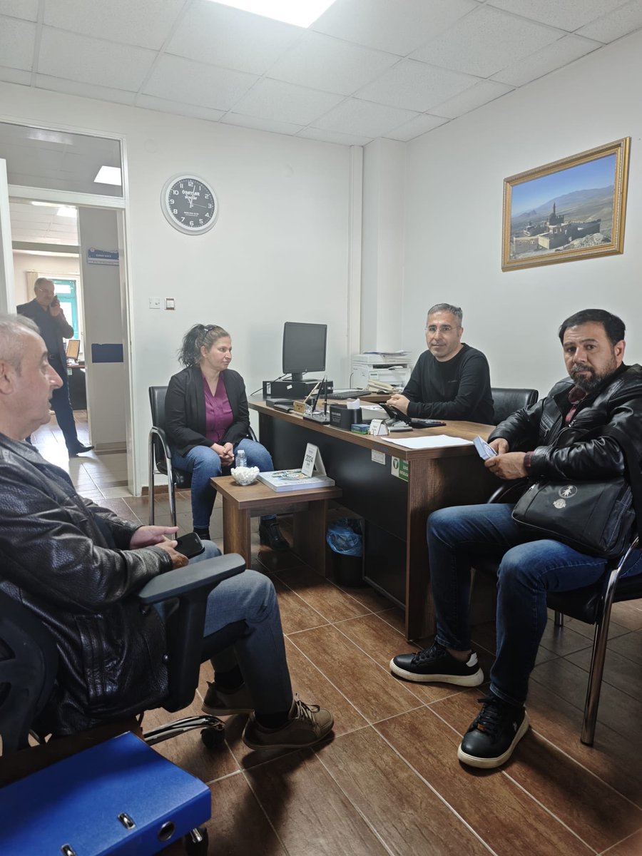 yys_van1's tweet photo. Yürütme Kurulu olarak:
✅Van AFAD
✅Van İlbank Bölge Müdürlüğü
✅İpekyolu-Tuşba Tapu Müd.
✅ Van Kadastro Bölge Müd.
ziyaret ederek, emekçi arkadaşlarımız ile;
🔴 Toplu İş Sözleşmesi süreci 
🔴 Emekçilerin Hak Kayıpları
🔴 Sendikal Mücadele Politikamız hk. Örgütleme yapıldı https://t.co/xa8u9rkcxq