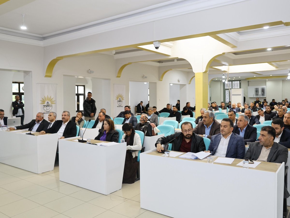 Mayıs ayı olağan meclis toplantımızın 1. Oturumunu gerçekleştirdik. 

Toplantıda alınan kararların şehrimize hayırlı olmasını diliyorum.