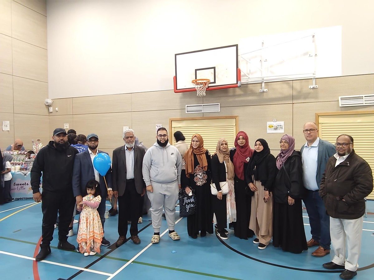 Hamza_Taouzzale's tweet photo. Another fab EID event held by QPBA at the Jubilee Community Centre in the very heart of Queen’s Park! 🌹👑🌳
Lovely to see everyone out and enjoying themselves! 
Thanks to @siddique761 and QPBA for having me!🎉🎉🎉
#QueensPark #Eid https://t.co/b3V3UjGDm5