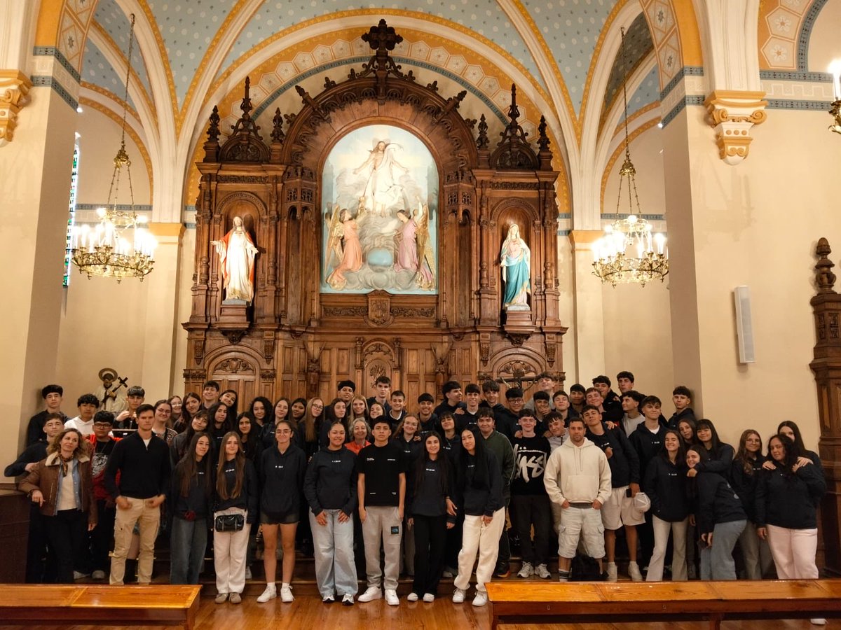 RafaelaYbarraAC's tweet photo. ESO: los alumnos de 4º han iniciado su viaje de fin de curso por Cantabria. Ayer visitamos el colegio de Zabalbide. #colegioconcertadomadrid #colegiorafaelaybarra https://t.co/5uE12qWYfv