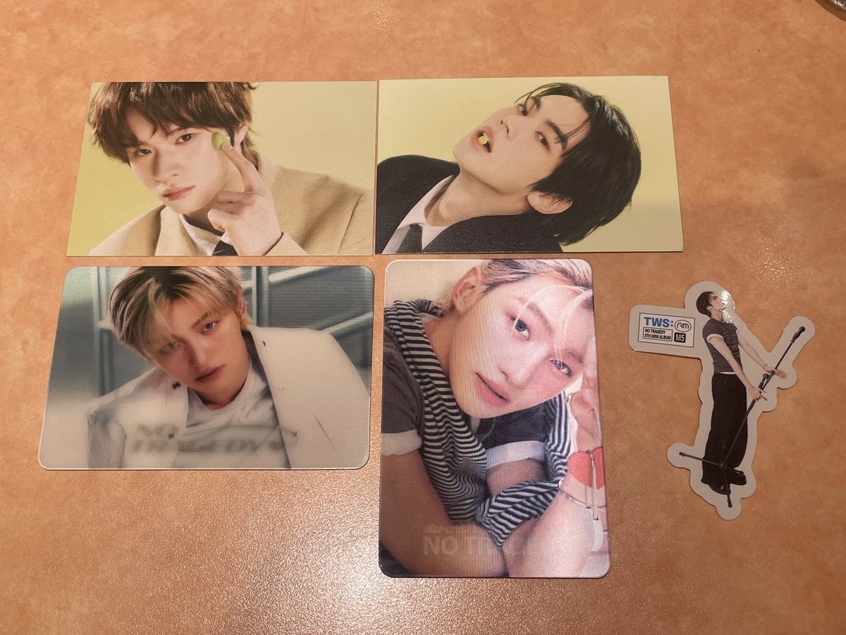 txsv_t's tweet photo. TWS 交換 トレカ 特典 封入 アルバム ラキドロ TSUTAYA HMV weverse タワレコ

譲　シニュ、ドフン、ヨンジェ、ジフン、ギョンミン

求　ハンジン(画像❤️)

◎郵送📮or svtペンミ東京1日目、txtモアコン千葉2日目手渡し

お気軽にお声掛けください😿✨ https://t.co/sarOZqMKLl