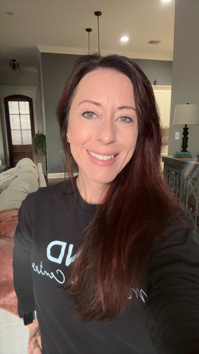 Laura tweet media