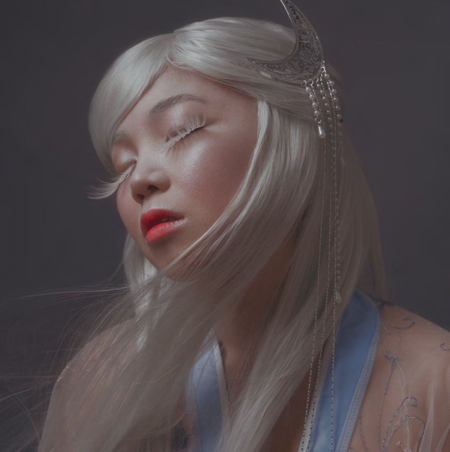 Faeriemagazine's tweet image. What if “asking for the moon” isn’t impossible but transformative? 🌙
Discover the magic behind fairy tales, lunar goddesses, and desire.
#FairyTales #MoonMagic #Mythology enchantedlivingmagazine.com/asking-for-the…
