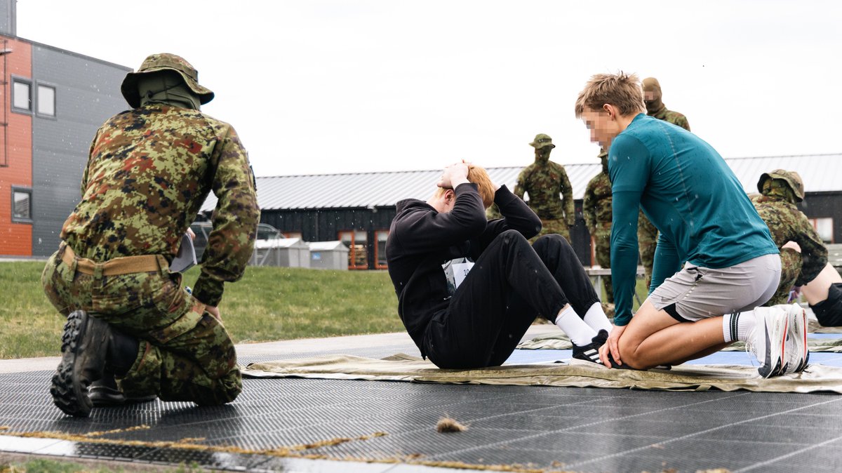 Kaitsevagi's tweet photo. Selection tests for future conscripts of the Estonian Special Operations Forces. 🇪🇪
📷 Rasmus Allik
#ESTSOF #Kaitsevägi #EDF #Estonia #Military #NATO #WeAreNATO #StrongerTogether https://t.co/RU02DYLail