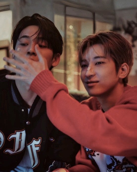 lauvmeia's tweet photo. a #minwon filo au

Kung saan /straight/ daw ang mag tropang sina Sevi (mg) at Yuan Gabriel (ww), pero kung landiin naman ‘yung isa’t isa, dinaig pa mag-jowa.

Bromance lang, ika nga nila! https://t.co/xQIGWnHCzc