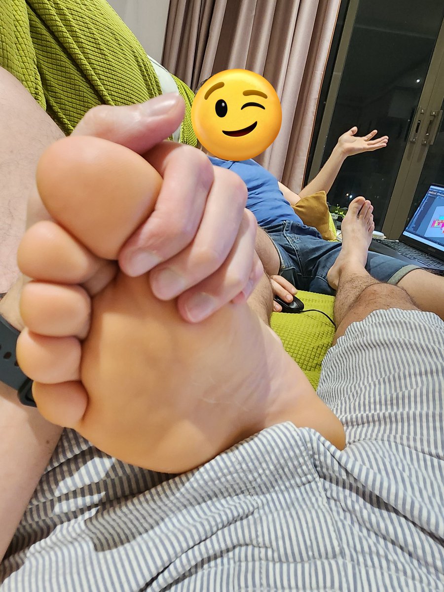 footfiend90's tweet photo. It's been a while since I got to massage and play with his 👣. Best believe I buried my face in them. Delicious scent today after a little walking. https://t.co/nSMXGupnNN