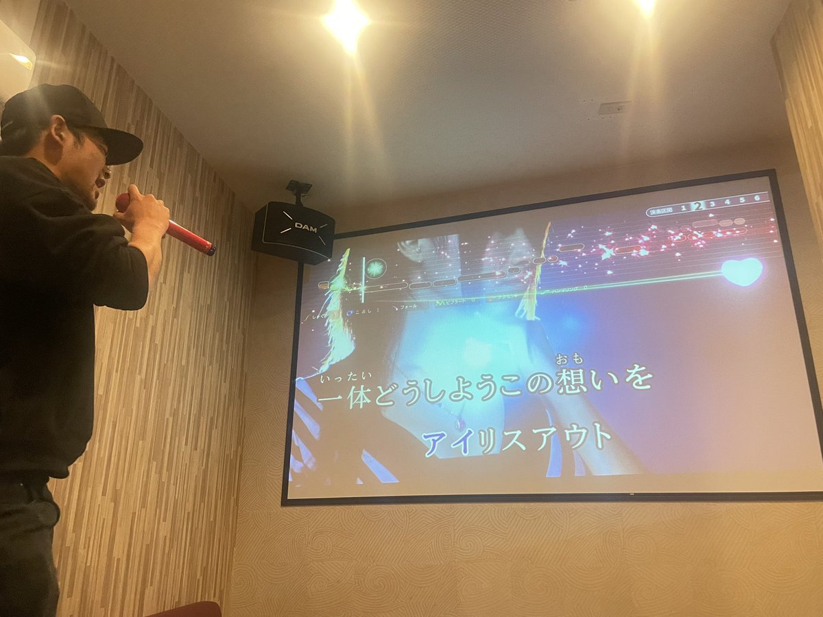 ﾏ ｷ tweet media