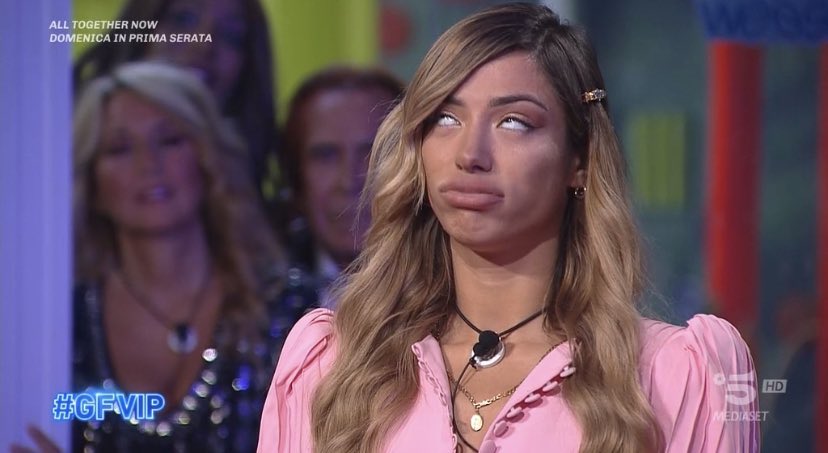 Ma che palle la Fox perché insiste così tanto ma bastaaaa #gfvip