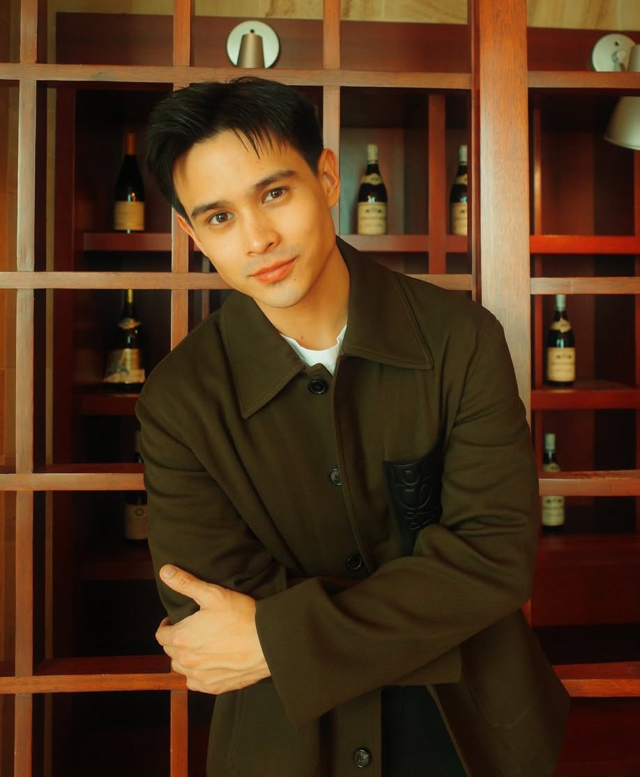 dream_no_24's tweet photo. iba pala hair stylist mo today hehe positively noted (?)

AZRALPH MIDWAY AS MARTSARI
AZRALPH MIDWAY AS MARTSARI
AZRALPH MIDWAY AS MARTSARI https://t.co/6BCSk5R09i