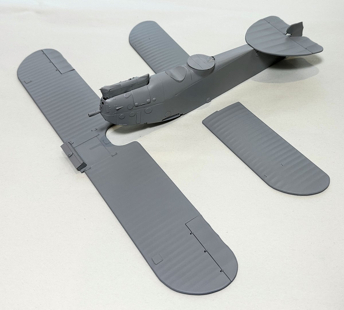 BoweModels's tweet photo. Main elements primed up and ready for some paint. #KatModelPhonixC1 https://t.co/yxTVKChZRt