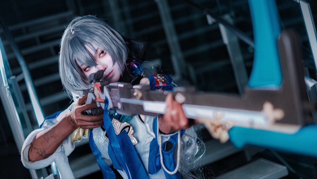 cosplay 
崩壊:スターレイル　Honkai: Star Rail
ブローニャ・ランド　bronya

「どんな隙も見逃さないように。」