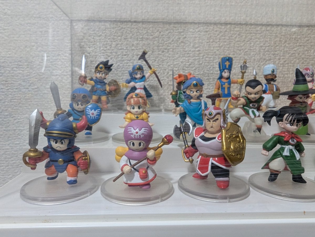 ドラゴンクエストキャラクターフィギュアコレクション」ってこれのこと