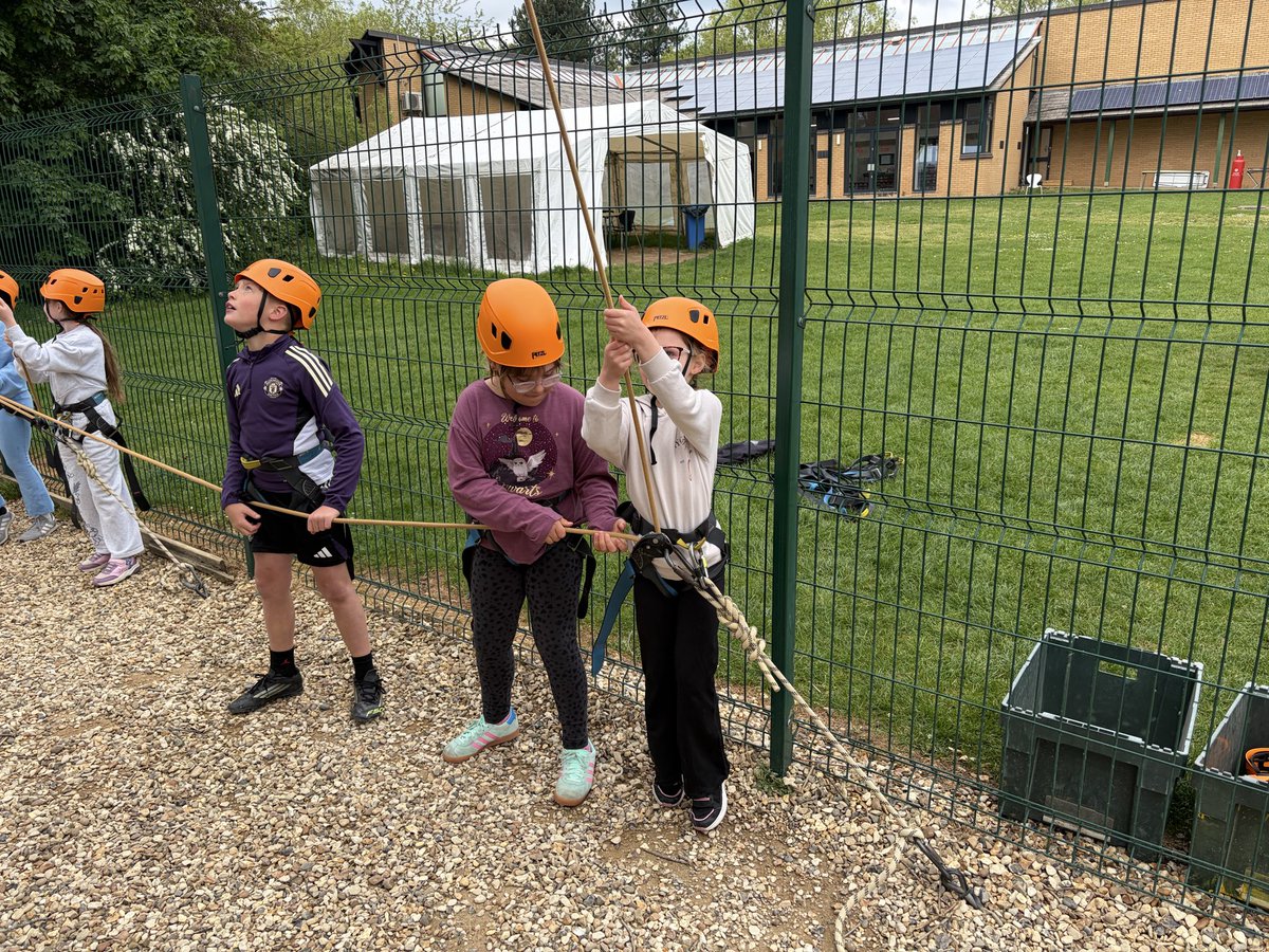 LMS_PESSPA's tweet photo. A climbing success at Caldecotte! A brilliant first morning of activities 🧗‍♂️
@LongMeadowSch @Janette91984539 https://t.co/06GJTUufW0