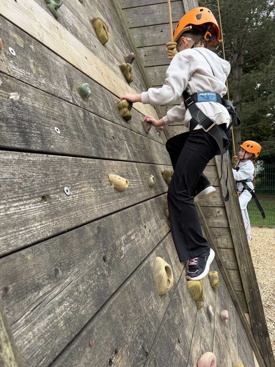 LMS_PESSPA's tweet photo. A climbing success at Caldecotte! A brilliant first morning of activities 🧗‍♂️
@LongMeadowSch @Janette91984539 https://t.co/06GJTUufW0