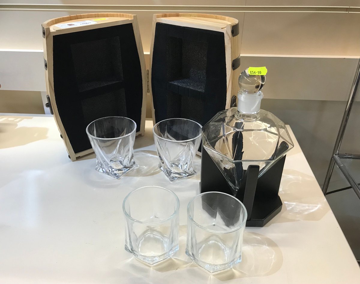 allaboutoldham's tweet image. David Lawrence Jewellers is your go-to place for special gifts and so much more.

From watch repairs and cash for gold to ornaments and beautiful jewellery, there’s 
Find them at allaboutoldham.co.uk
#gifts #jewellery #watches #clocks #oldhamhour