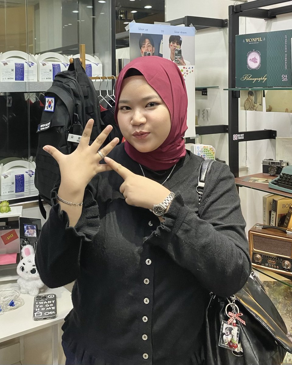 reddenlyy's tweet photo. tinggal nunggu SAHโบ๏ธ๐๐ป๐๐
*anw pict ke-4 ga sengaja menebak bday photo posenya kak piri since duluan gue fotonya daripada upload ig desik๐
#MDSD #MyDaySelcaDay https://t.co/3E90RSiwvl