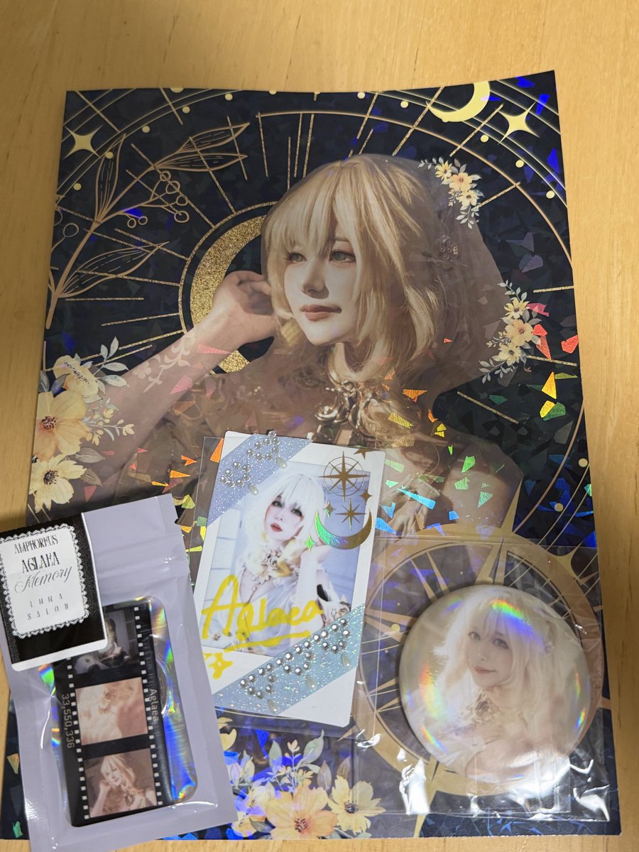 who_a_yu's tweet photo. スパコミにてえまりんさん(@arknkrknsd)の新刊を買わせていただきました！
えまりんさんの可愛さがよく出て良き良きでした…
夕日の差し込む部屋の中？みたいなカットがとても好きなので、1シーン毎に表情&amp;光加減を楽しんでました…
今回もありがとうございました！
あと数……
#emmasalon
#えまめいと https://t.co/aBSaJqT2xS