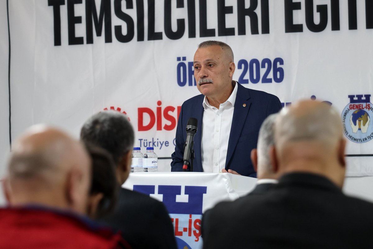 Diskgenelis9's tweet photo. Daha güçlü bir örgütlenme, daha bilinçli bir mücadele için Ören Temsilciler Eğitimimizde bir aradaydık.
 Açılış konuşmasını Eğitim Daire Başkanımız Salim Şen gerçekleştirdi. Ardından Genel Başkanımız Remzi Çalışkan mücadelemizin yol haritasına dair değerlendirmelerini paylaştı. https://t.co/mf46x9R5L5
