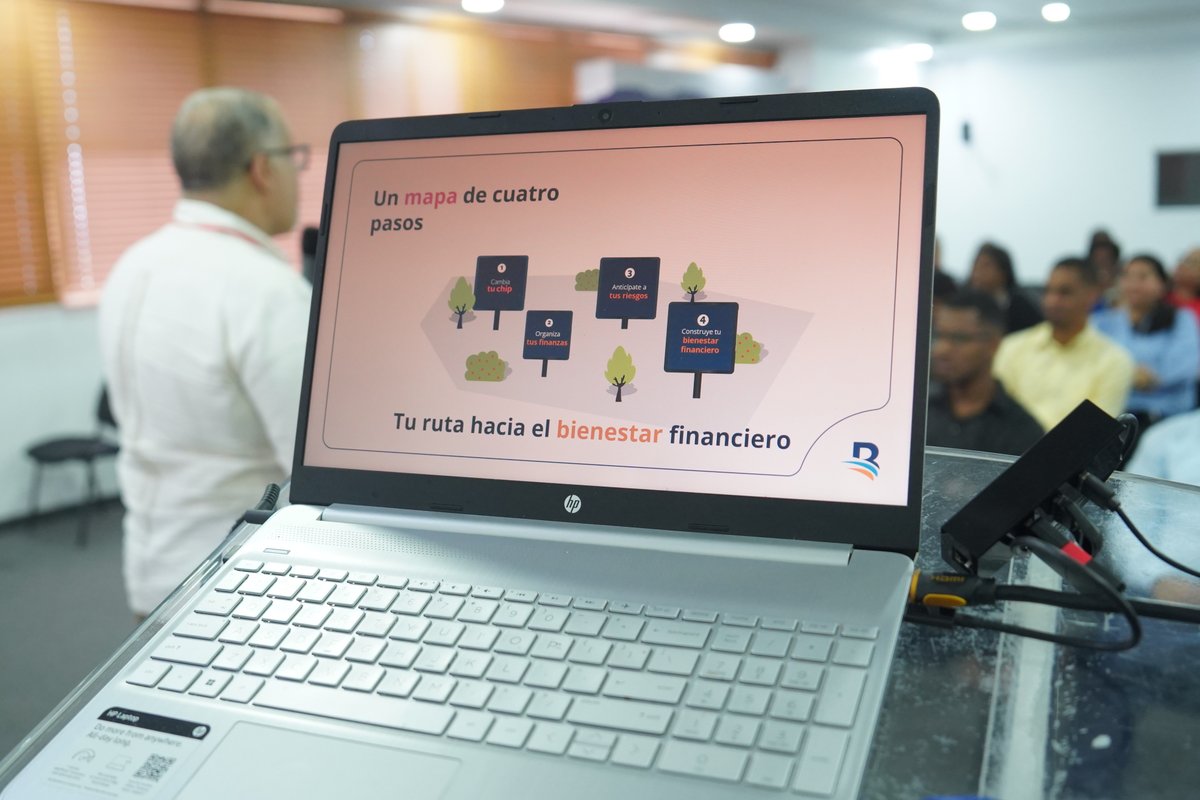 DIGEIGRD's tweet photo. 💰 Colaboradores #DIGEIG participaron en la charla “Pasos para administrar tus finanzas personales”, fortaleciendo hábitos de ahorro, control de gastos y toma de decisiones financieras inteligentes.
Agradecemos a @BanreservasRD por esta iniciativa
#ÉticaYTransparencia https://t.co/UqMlYZiO3t