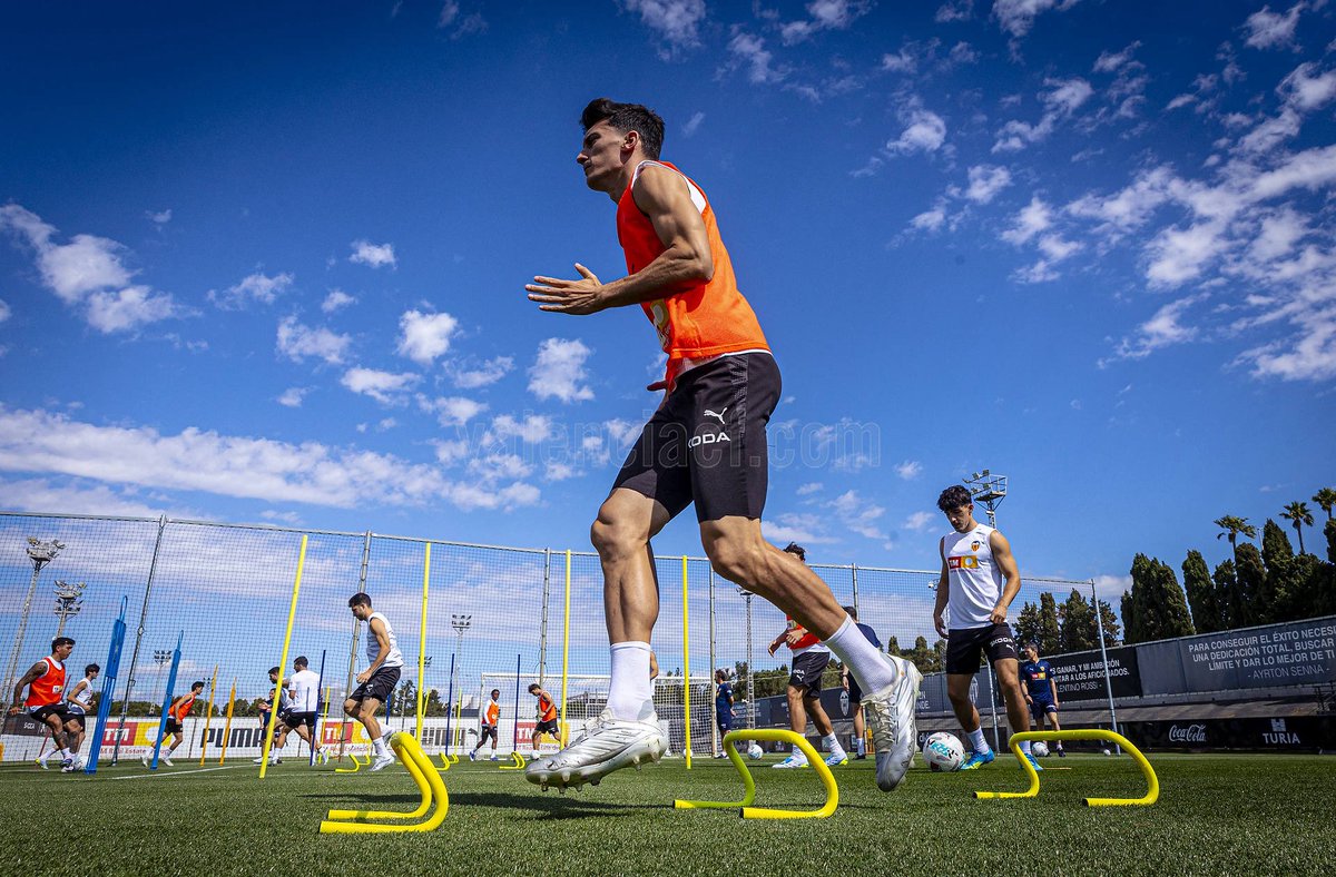 Valencia CF tweet media