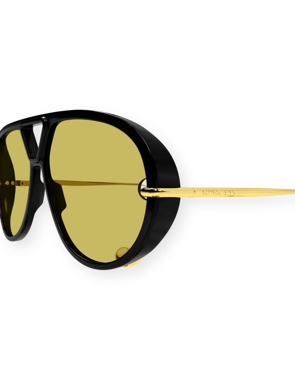visualclick's tweet photo. El accesorio definitivo.

Dale a tu mirada el toque icónico de Bottega Veneta. Encuentra este y otros modelos en https://t.co/ar7Bmfh61G y en nuestras ópticas físicas.

#visualclick #tuopticaonline #optica #gafas #bottegaveneta https://t.co/RqEKF1qzm3