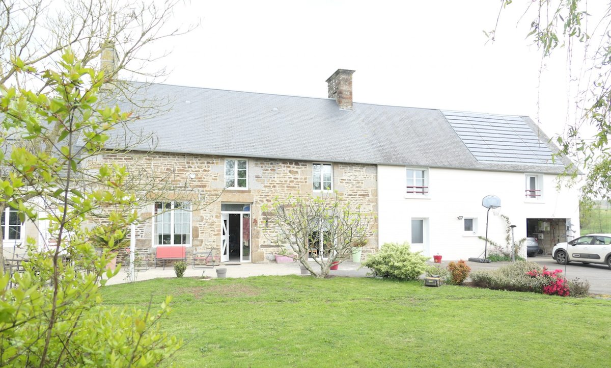 Cle_France's tweet image. Renovated Countryside House with Garden

Priced at only 260,000 Euro FAI - REF Number: MNB07280

Location - Near to Chèvreville, 50600, Lower Normandy, Manche, France

Learn More - 

clefrance.co.uk/all-properties…

#France #property #forsale #RealEstate #frenchlife #realtor #dreamhomes
