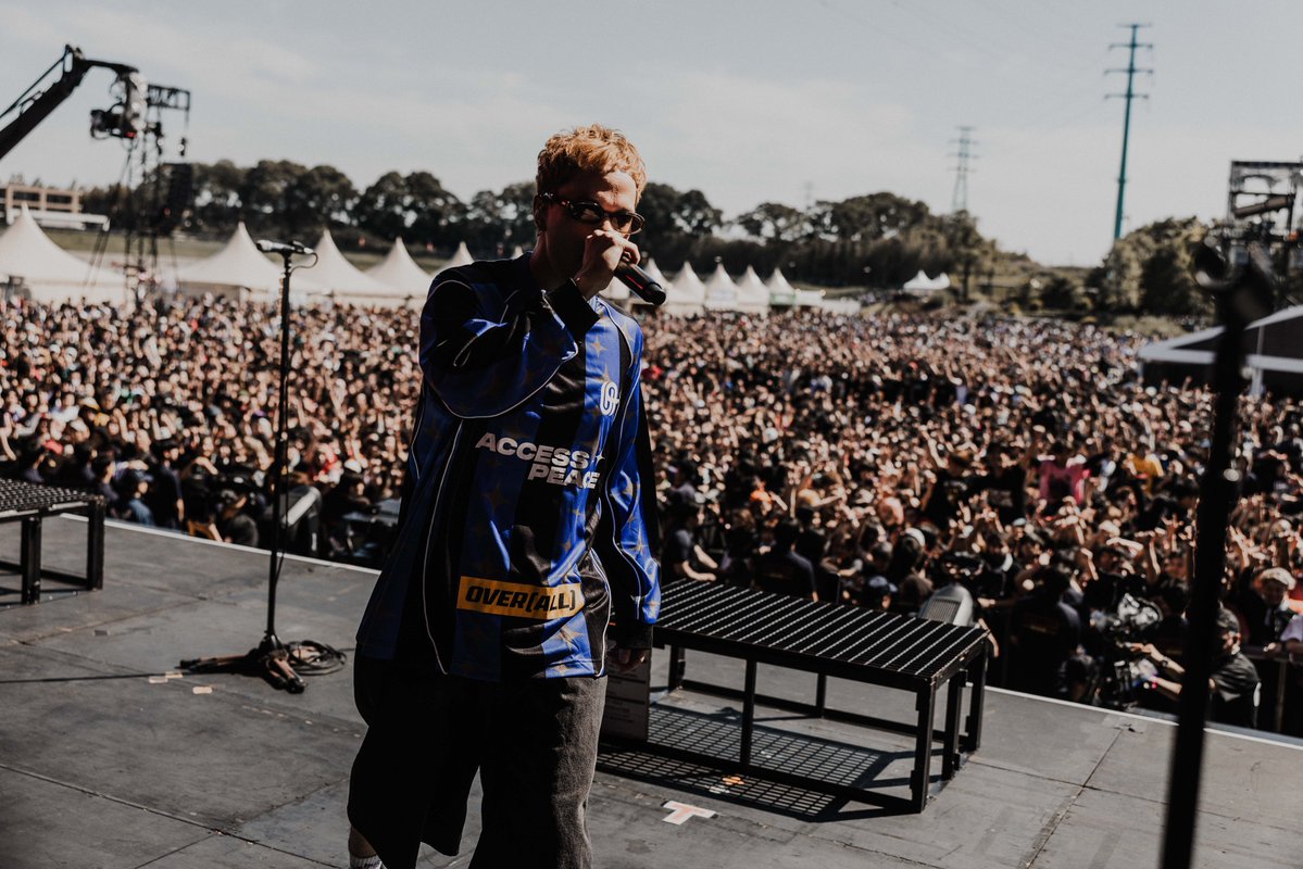 coldrain_official tweet media