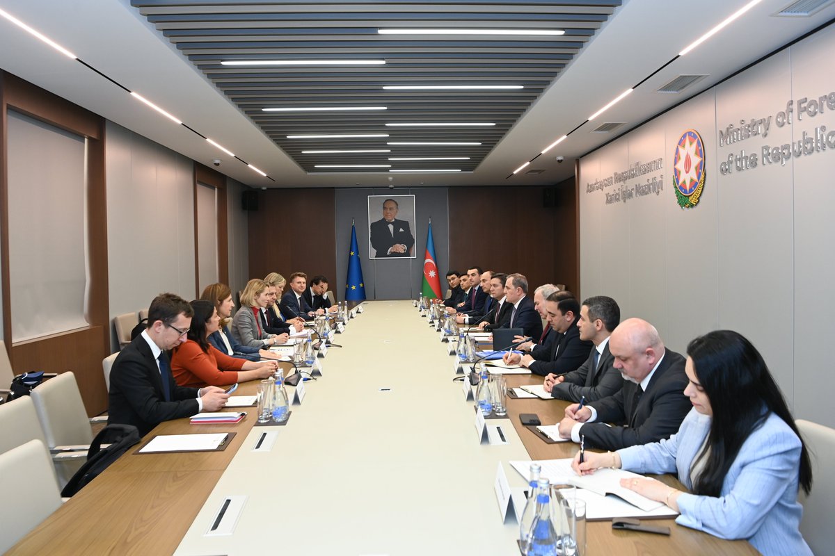 AzerbaijanMFA's tweet photo. Nazir Ceyhun Bayramovun Avropa İttifaqının xarici işlər və təhlükəsizlik siyasəti üzrə ali nümayəndəsi, Avropa Komissiyasının vitse-prezidenti Kaya Kallas ilə görüşünə dair mətbuat məlumatı

⬇️⬇️⬇️

https://t.co/QAOqBlNWWa https://t.co/gTPIN6UtxA