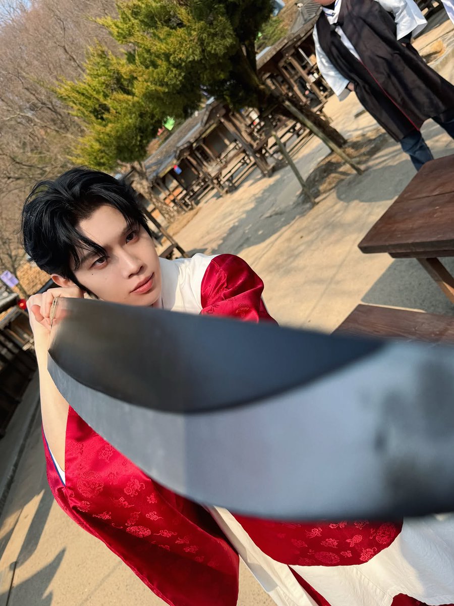 우티 tweet media