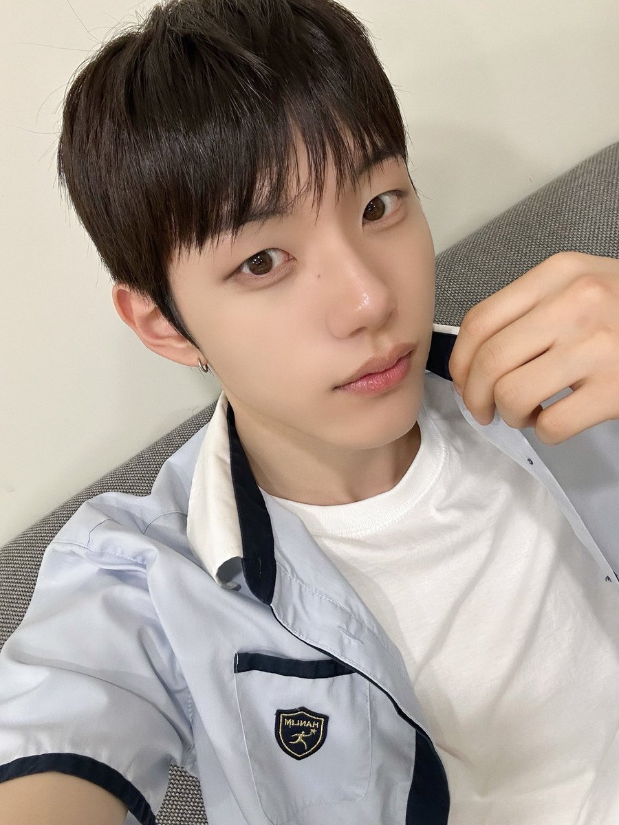 말 tweet media