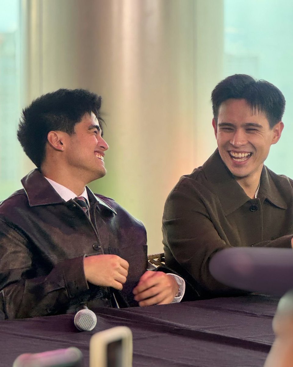 LittleUlap's tweet photo. RAWI and their gummy smiles https://t.co/62iZqwLk3V