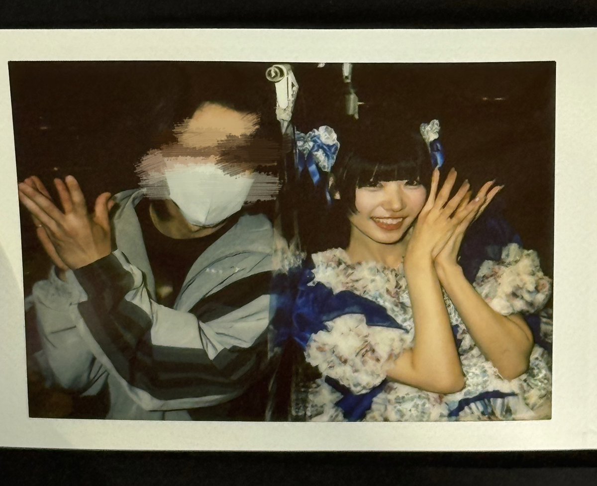 K51Ss's tweet photo. 2月ぶりに彩友ちゃんに会ってお話できた！
今回は一緒にBuzzってこ？ポーズした！
めっちゃ可愛かった！
あと着てた服可愛いって言ってもらえて嬉しすぎたよね！
楽しかった〜！ありがとう〜！

#奥田彩友 #あゆちゃん #すいすて https://t.co/HxbWG9Ssvy