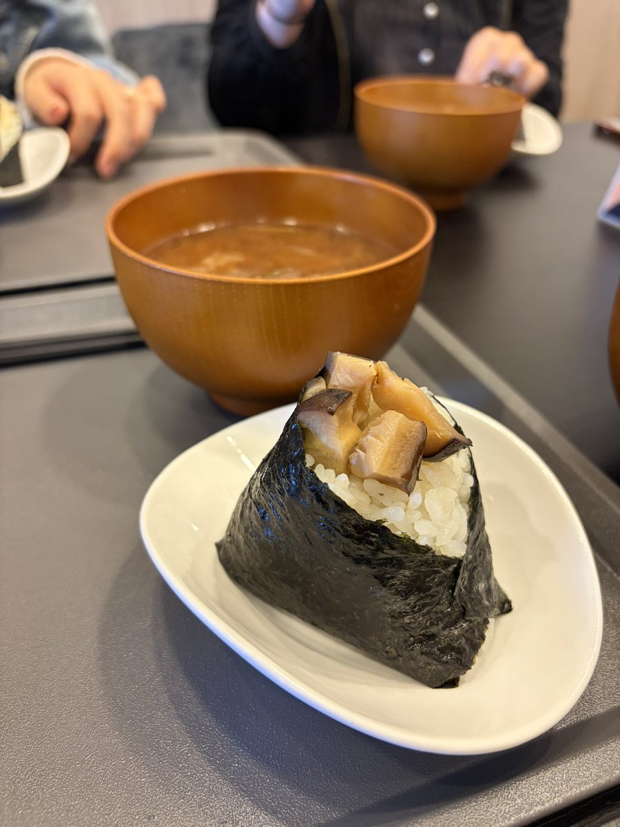なな🌈⛩️ tweet media
