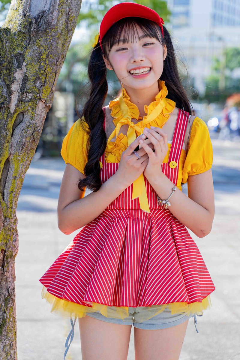 simoyama6's tweet photo. 260505 
新小岩公園フードトラックジャム 
#CHEERFUL 
#桜まほ 
#丸上ひまり

それぞれの30秒撮影。
自然光は良いですね～

で、まほちゃんは魔性の瞳なんよ
もう優勝ですよ

ひまりちゃんは
モデルスイッチ入ってない瞬間の
ちょっとお茶目な表情も良き https://t.co/tyKhvytiiK
