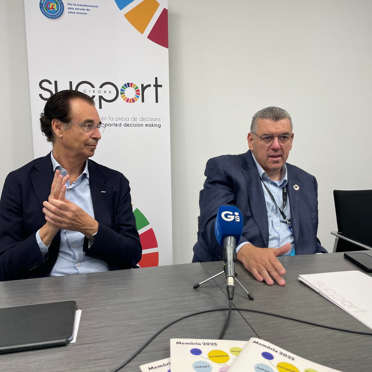 supportgirona's tweet photo. Avui, en roda de premsa, Support-Girona alerta d’un augment dels casos d’alta complexitat social.

El 2025 hem incorporat 209 nous suports (prop d’1 al dia) i ja acompanyem 1.518 persones.

📊 1 de cada 7 nous casos és de greu exclusió social
👥 181 persones en situació de complexitat (+10,4%), especialment joves
Una part important dels casos presenten patologia dual, fet que en dificulta l’acompanyament i posa de manifest limitacions del sistema.

💸 Més del 70% viu en pobresa

Calen respostes més coordinades i comunitàries 🤝
👉 https://t.co/Jl0bDd3XFY