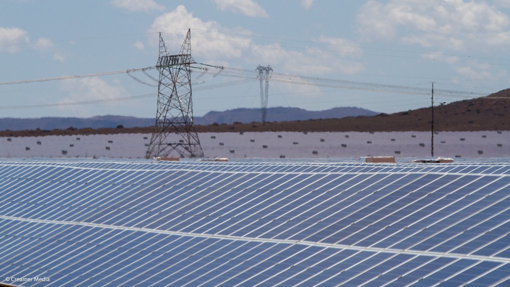 EngNewsZA's tweet image. South Africa poised for record IPP deployments in 2026 bit.ly/4d74yPC 
#Renewables #Solar #Wind #BatteryStorage #IPP #SouthAfrica @UCTGSB