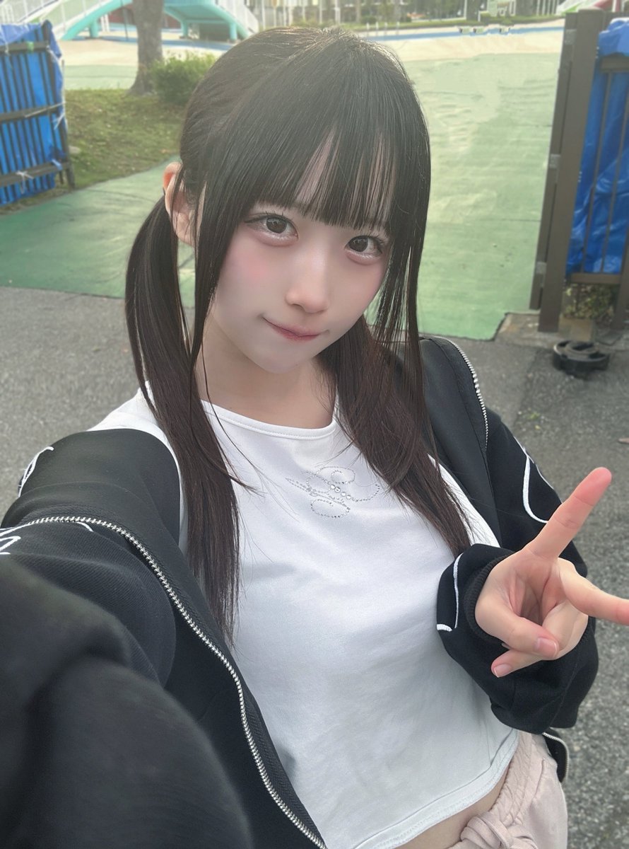 なの💌 tweet media