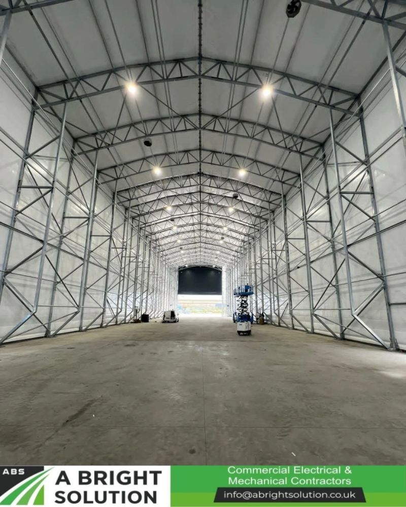abrightsolution's tweet photo. Another project over the finish line!

✅ Full facility containment 
✅ 3 phase distribution + surge protection 
✅ CIBSE-standard lighting &amp; emergency systems 
✅ Dedicated power for 15m mega doors 
✅ Precision heating &amp; destratification to maintain a constant 15°C https://t.co/KhjVzmZr8P