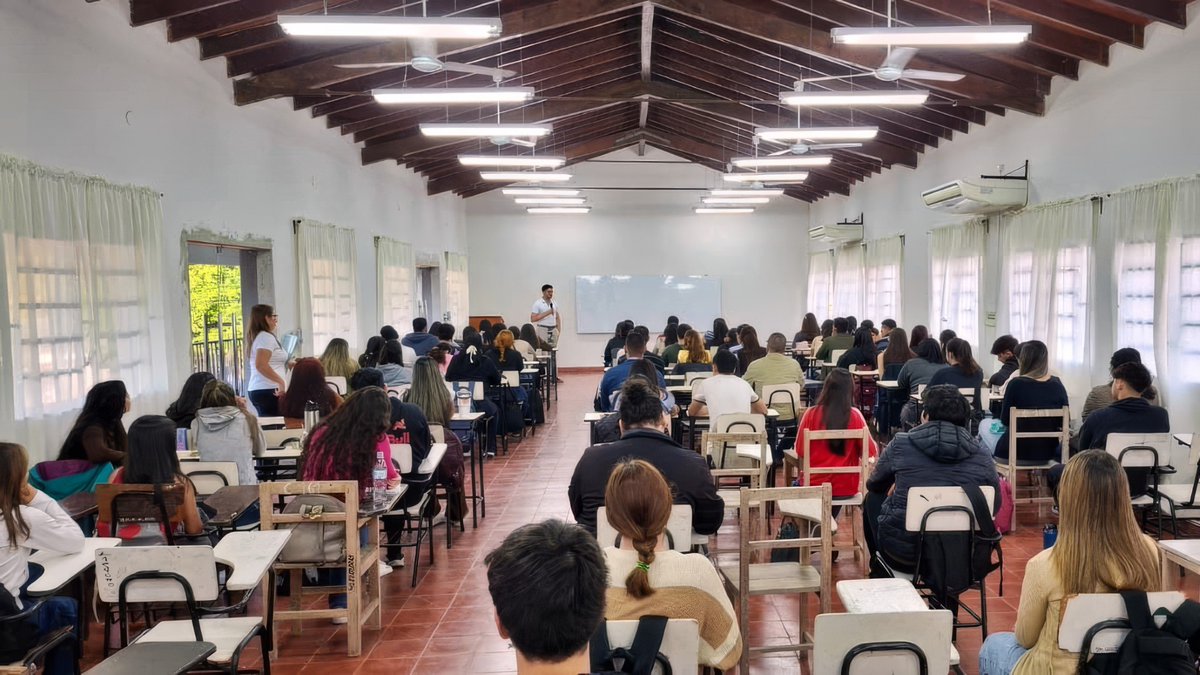 Universidad Nacional de Pilar tweet media