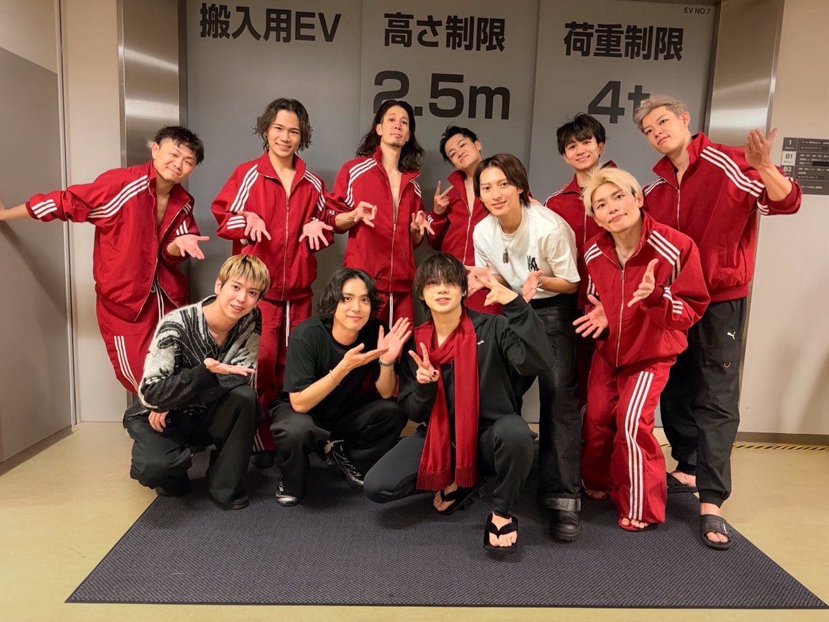 黒羽麻璃央 tweet media