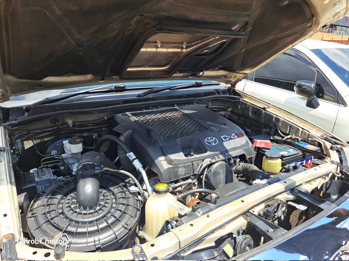 Toyota  Fortuner  // 2009 model // 3000cc  

Leather interior  // fog lights  // auto transmission  // Winker side mirrors  // turbo charged  // buy and drive car 

Asking Price  3,980,000ksh negotiable upon viewing 
Trade-in accepted  
Contact Alex 0704-342252