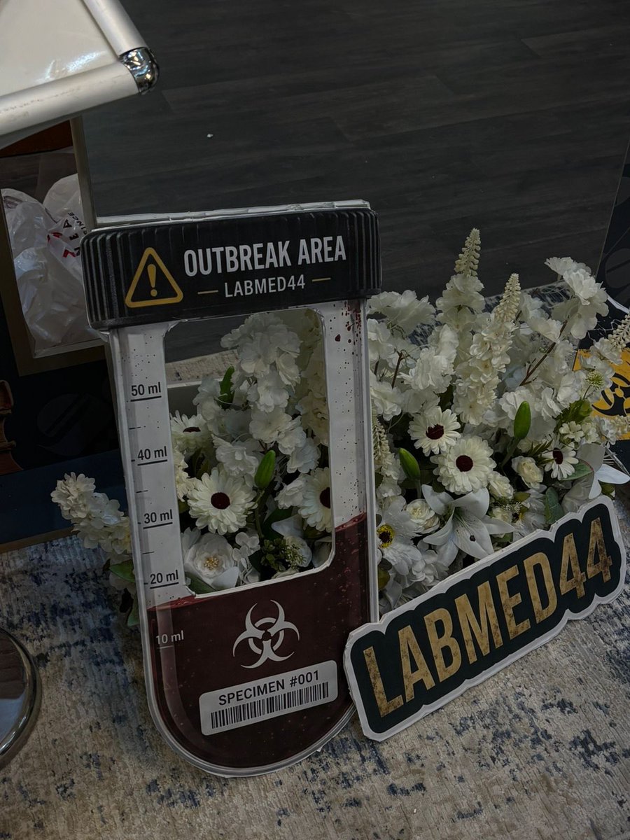 smoio1c's tweet photo. As expected from LabMed 44… always on top ❤️‍🔥❤️‍🔥
Very proud❣️
#Outbreak_Area 🔬
#Uqulabmed44 https://t.co/p8o3OSZNvK