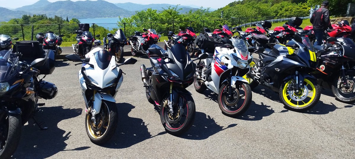 CBR125R7's tweet photo. 生口島でのGSXミーティングにこっそりCBR125Rで参加してきました!
色んな人と色んなお話が出来て良かった👍️
お昼は味噌カツラーメン頂きました🍜 https://t.co/q1QJDOC4qe