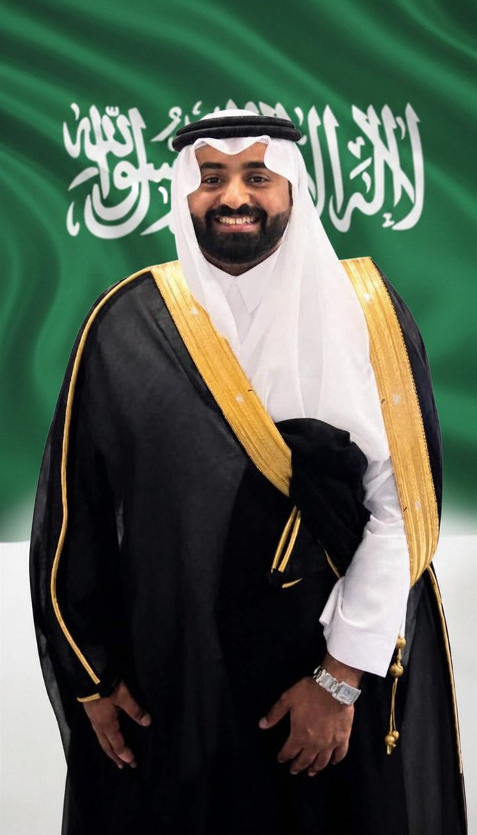 am900300's tweet photo. بفضل الله وتوفيقه
تخرّجت من جامعة الملك سعود
ماجستير تنفيذي في الإدارة الرياضية
بمرتبة الشرف الأولى ، أسأل الله أن تكون عون لي في خدمة ديني ومليكي ووطني 🇸🇦 https://t.co/m4ScNkCZxw