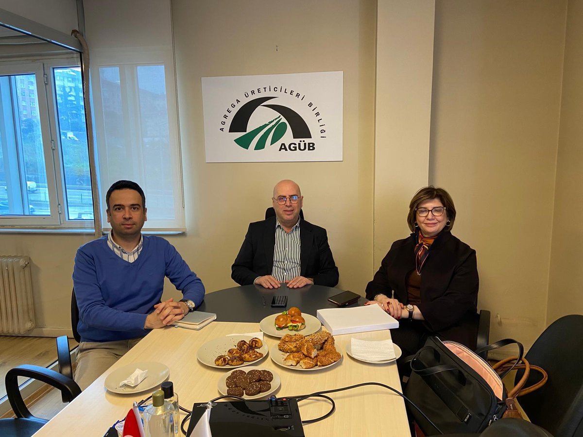 AgubDestek's tweet photo. 1 Mayıs 2026 tarihinde Onursal Üyemiz Sayın Prof. Dr. Atiye Tuğrul ile 5 Haziran 2026 tarihinde düzenleyeceğimiz Türkiye Agrega Zirvesi program akışı üzerinde değerlendirme yapıldı. https://t.co/kNWvpBpnfx